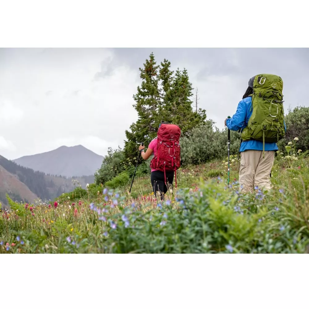 Trekkingrucksack Osprey Ariel 55 WXS/S, Claret Red 19 Trekkingrucksack Osprey Ariel 55 WXS/S, Claret Red – Bild 19