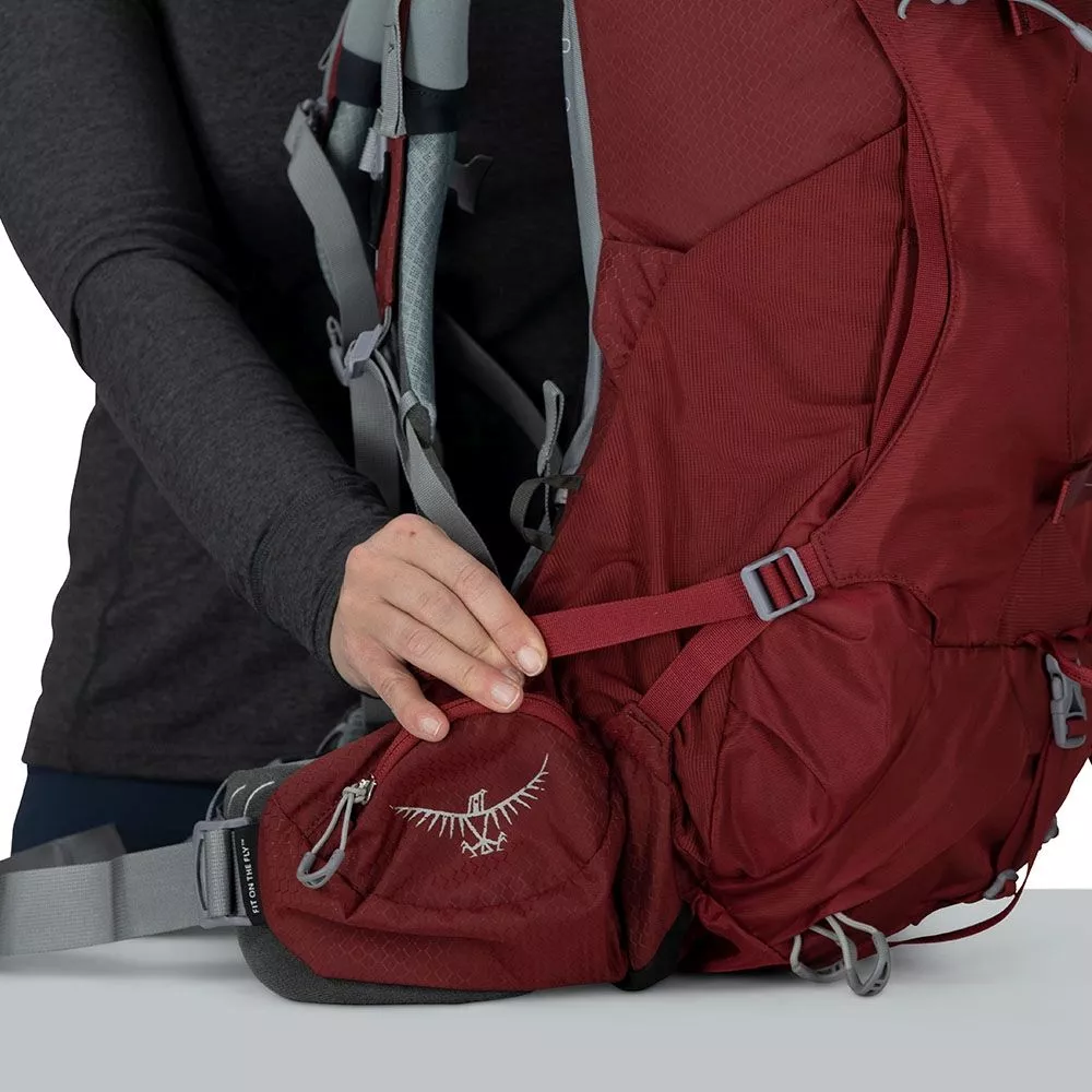 Trekkingrucksack Osprey Ariel 55 WXS/S, Claret Red 15 Trekkingrucksack Osprey Ariel 55 WXS/S, Claret Red – Bild 15